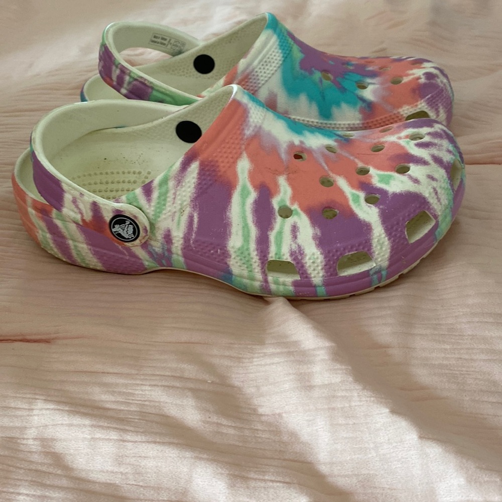 Kids Crocs size 5. Used Condition but plenty of life left.